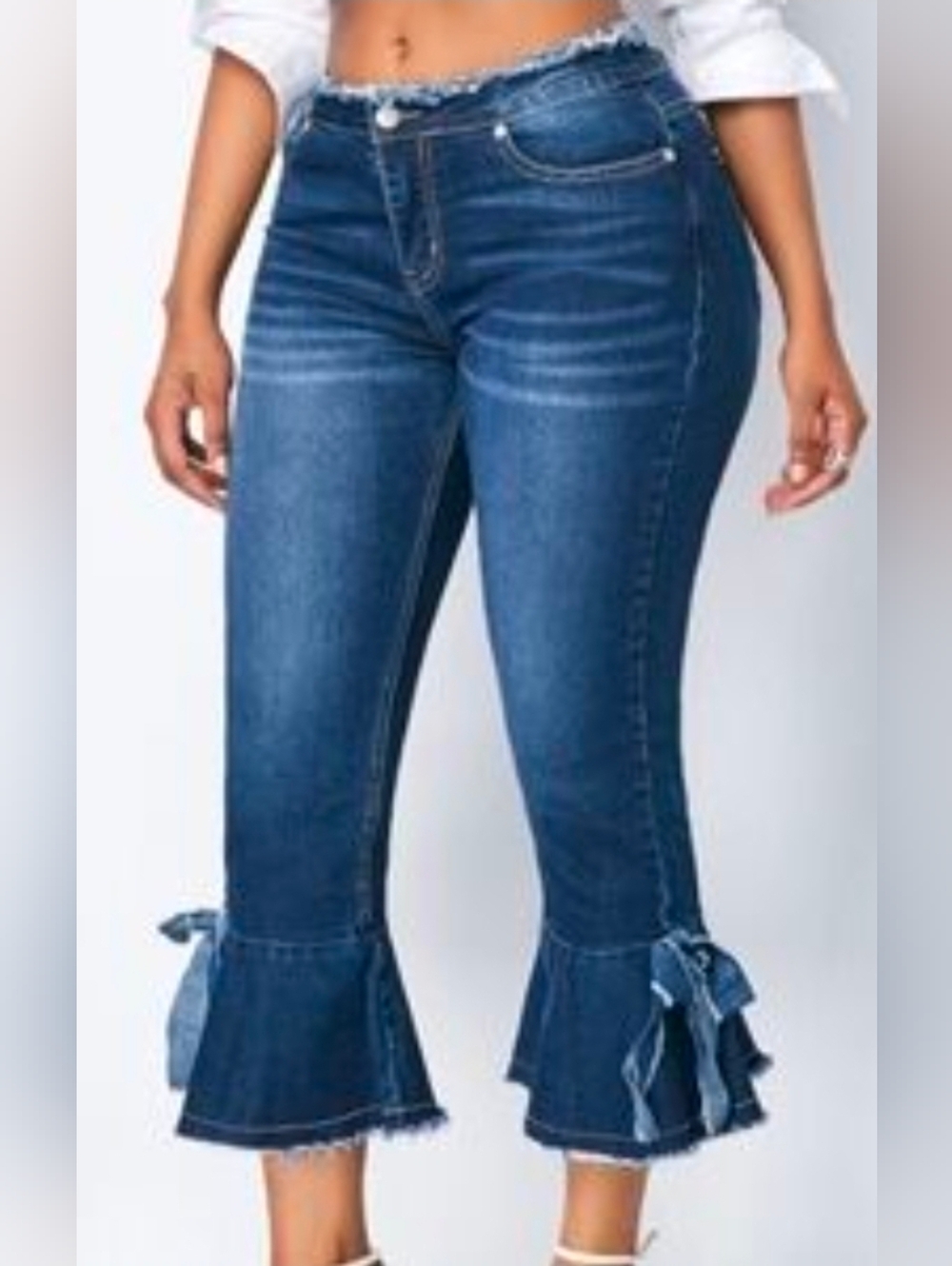 Gianni Bini Sweet Belle Denim Cropped Flare Jeans W/ Bow Hem, Blue - Size Large